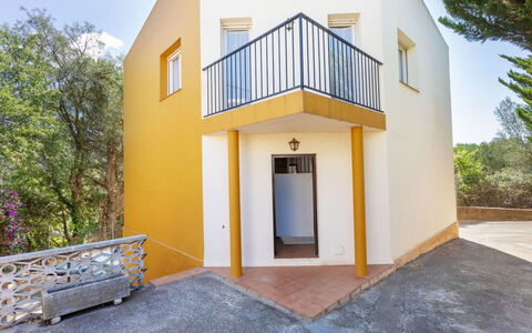 Bretos 12: Pianta, Costruzione, Proprietà, Cielo, Albero, Legna, Shade, Lotto, Interior Design