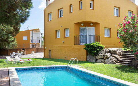 Puigventos: Acqua, Pianta, Costruzione, Proprietà, Finestra, Verde, Azzurro, Piscina, Illuminazione, Architettura