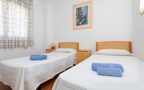 Puigventos: Mobilia, Proprietà, Azzurro, Finestra, Tessile, Interior Design, Comfort, Sedia, Shade