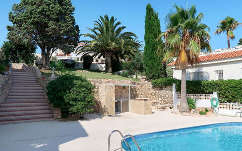 Tres Flores: Acqua, Cielo, Pianta, Costruzione, Albero, Azzurro, Blu, Piscina, Shade, Arecales