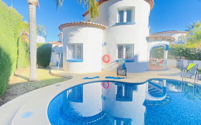 Molins 704.7: Pianta, Cielo, Proprietà, Costruzione, Azzurro, Blu, Albero, Casa, Tempo Libero, Zona Residenziale