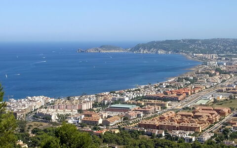Jávea 711: Costruzione, Proprietà, Cielo, Luce, Azzurro, Piscina, Pianta, Finestra, Shade, Albero
