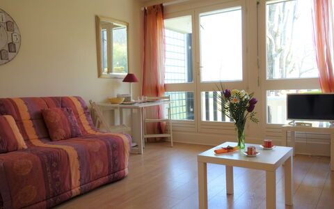 Le Parc de la Chaumière: Camera, Mobilia, Soggiorno, Proprietà, Pavimento, Interior Design, Costruzione, Latifoglie, Pavimento In Legno, Casa