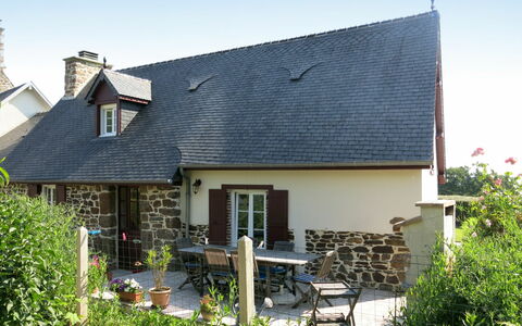 La Chevalerie: Proprietà, Casa, Villetta, Costruzione, Casa, Tetto, Immobiliare, Zona Residenziale, Agriturismo, Architettura