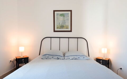De Malau: Fotografia, Costruzione, Mobilia, Comfort, Azzurro, Legna, Tessile, Shade, Illuminazione