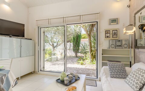 Les Oliviers: Pianta, Interior Design, Pavimento, Pavimentazione, Soggiorno, Pianta Della Casa, Immobiliare, Shade, Legna, Comfort
