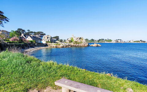 La Rotonde: Blu, Acqua, Corpo D'Acqua, Paesaggio Naturale, Costa, Costiera E Morfologie Oceanic, Estate, Alveo, Roccia, Banca