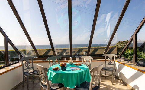 Les Romarins: Interior Design, Legna, Mobilia, Pavimento, Soffitto, Pavimentazione, Biancheria, Camera, Letto, Camera Da Letto