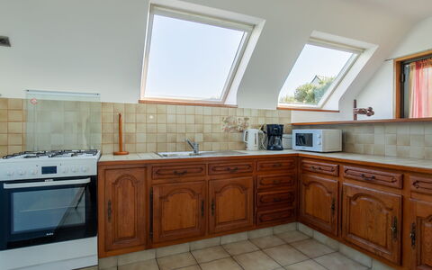 Les Romarins: Pavimentazione, Cucina, Legna, Pavimento, Interior Design, Soffitto, Controsoffitto, Cabinetry, Camera, Apparecchio Major