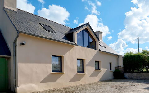 Ty Channed: Proprietà, Casa, Casa, Zona Residenziale, Costruzione, Architettura, Immobiliare, Cielo, Parete, Tetto