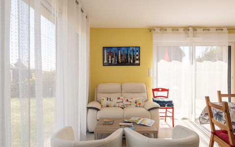 Tal Ar Mor: Mobilia, Interior Design, Pavimentazione, Pavimento, Camera, Divano, Tessile, Soggiorno, Soffitto, Casa