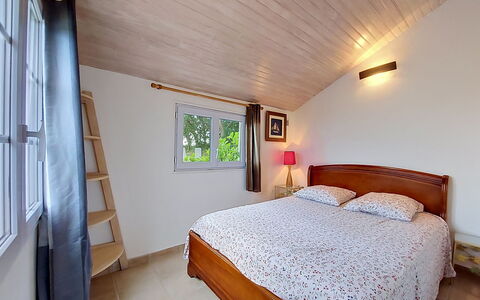 La Belle Vue: Mobilia, Letto, Interior Design, Camera Da Letto, Parete, Pavimento, Pavimentazione, Camera, Legna, Soffitto