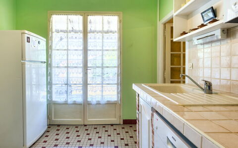 La Côte D'Argent: Cabinetry, Proprietà, Costruzione, Legna, Finestra, Cassetto, Interior Design, Controsoffitto, Pavimentazione
