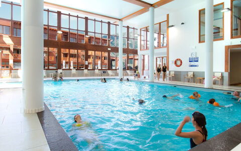 Les Arcs 608: Acqua, Piscina, Azzurro, Blu, Tempo Libero, Costruzione, Ricreazione, Gli Sport, Divertimento