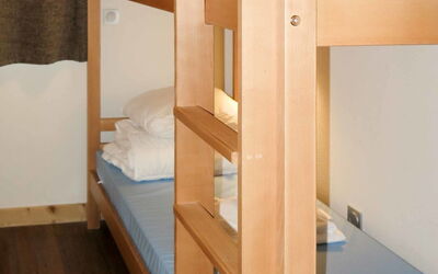 Le Coeur des Loges 655.2: Mobilia, Letto A Castello, Letto, Camera, Mensola, Ostello, Scaffalature, Dormitorio, Costruzione