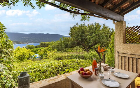 La Baraka: Mobilia, Ricorrere, Cucina & Sala Da Pranzo Tavolo, Eco Hotel, Sedia, Shade, Villetta, Giardino, Agriturismo, Tavolo Esterno