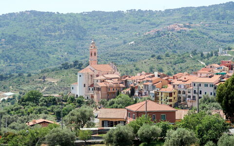 Lorenzo: Paesino Di Montagna, Hill Station, Cittadina, Villaggio, Insediamento Umano, Collina, Area Rurale, Turismo, Albero, Città