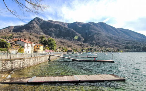 Gallina: Geografia Montane, Montagna, Acqua, Corpo D'Acqua, Collina, Highland, Catena Montuosa, Waterway, Hill Station, Banca