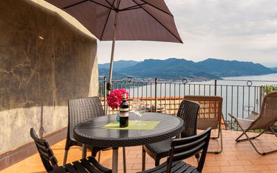 Casa vacanza Della Nonna - Maccagno, Lombardia, Italia