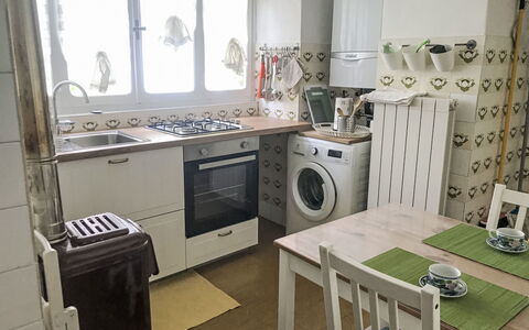 Nicol: Apparecchio Major, Pavimentazione, Elettrodomestico Da Cucina, Pavimento, Mobilia, Interior Design, Cucina, Camera, Cucina Stufa, Elettrodomestico
