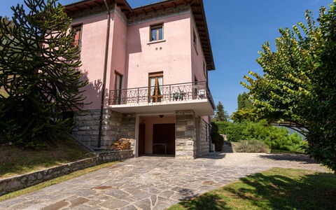 Vittoria: Pianta, Cielo, Costruzione, Finestra, Albero, Casa, Lotto, Villetta, Zona Residenziale, Le Scale