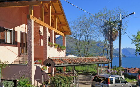 Ruscello: Veicolo, Auto, Proprietà, Casa, Cittadina, Trasporto, Quartiere, Modalità Di Trasporto, Zona Residenziale, Costruzione
