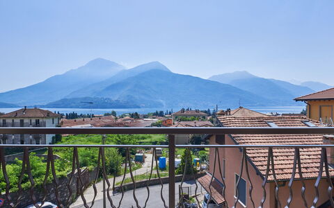 Home Sweet Home: Cielo, Montagna, Giorno, Proprietà, Costruzione, Urban Design, Zona Residenziale, Tempo Libero, Immobiliare