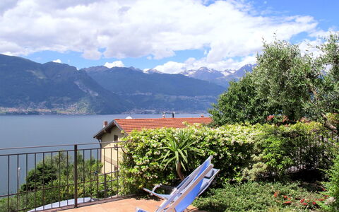 Paníco: Nube, Cielo, Pianta, Acqua, Montagna, Blu, Azzurro, Mobili Da Esterno, Lettino, Paesaggio Naturale