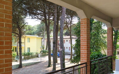 Casa Sandra 643.2: Auto, Ruota, Costruzione, Cielo, Veicolo, Finestra, Veicolo A Motore