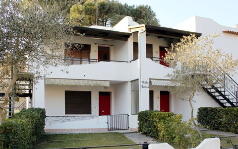Villa Fausta: Pianta, Costruzione, Proprietà, Finestra, Albero, Casa, Cielo, Villetta, Zona Residenziale, Porta