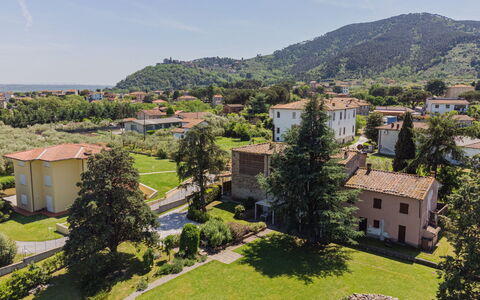 Rustico dei Canali: Cielo, Nube, Pianta, Paesaggio Naturale, Lotto, Albero, Costruzione, Architettura, Vegetazione, Quartiere