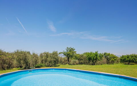 Rustico dei Canali: Acqua, Cielo, Pianta, Blu, Piscina, Rettangolo, Paesaggio Naturale, Lotto, Shade, Albero