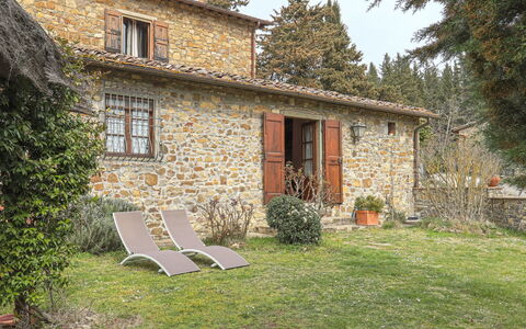 Vignole: Pianta, Costruzione, Finestra, Proprietà, Cielo, Albero, Lotto, Erba, Vegetazione, Casa