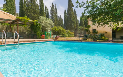 Buca dei Merli: Acqua, Pianta, Cielo, Piscina, Azzurro, Albero, Costruzione, Erba, Tempo Libero, Aqua