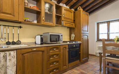Casa Clotilde: Cabinetry, Costruzione, Mobilia, Controsoffitto, Cassetto, Legna, Cucina, Finestra, Elettrodomestico Da Cucina, Interior Design