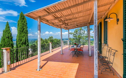 Casa Lensi: Pianta, Costruzione, Finestra, Piscina, Azzurro, Acqua, Albero, Casa, Cielo, Urban Design