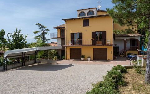 San Piero: Pianta, Costruzione, Cielo, Finestra, Albero, Shade, Lotto, Casa, Nube, Zona Residenziale
