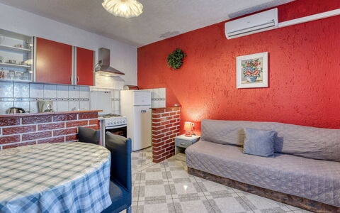 Senj 631: Mobilia, Pavimentazione, Pavimento, Interior Design, Appartamento, Camera, Soffitto, Sedia, Soggiorno