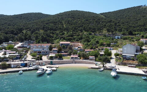 Šibenik 626: Acqua, Barca, Cielo, Risorse Idriche, Moto D'Acqua, Costruzione, Azzurro, Costiera E Morfologie Oceanic, Lago, Albero