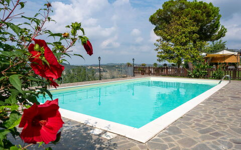 Vinchio 604: Acqua, Nube, Fiore, Cielo, Pianta, Proprietà, Piscina, Azzurro, Albero, Sedia