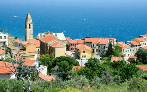 Cielsereno (Slr246): Acqua, Costruzione, Pianta, Cielo, Azzurro, Albero, Vegetazione, Urban Design, Paesaggio Naturale, Quartiere