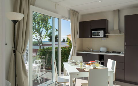 San Lorenzo al Mare 640: Proprietà, Camera, Costruzione, Interior Design, Mobilia, Casa, Immobiliare, Casa, Sala Da Pranzo, Tavolo