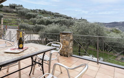 Imperia 634: Acqua, Cielo, Proprietà, Pianta, Azzurro, Piscina, Albero, Tempo Libero, Shade, Costruzione