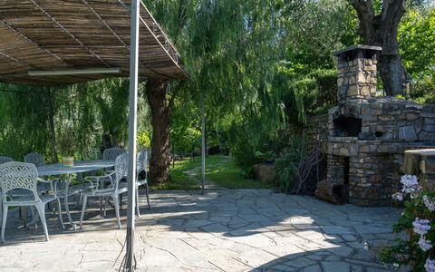 Diano Marina 626: Proprietà, Flagstone, Cortile, Backyard, Botanica, Giardino, Landscaping, Costruzione, Albero, Casa