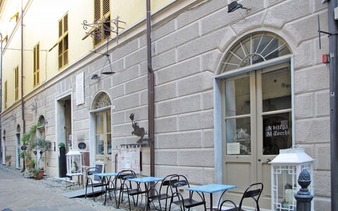Gallesio (Flg213): Costruzione, Architettura, Proprietà, Parete, Facciata, Quartiere, Cittadina, Arco, Immobiliare, Città