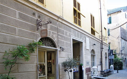 Gallesio (Flg213): Pianta, Finestra, Proprietà, Costruzione, Vaso Di Fiori, Pianta Della Casa, Porta, Quartiere, Zona Residenziale