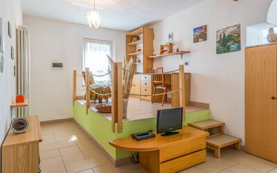 Elisabetta (Gla115) 688.1: Mobilia, Proprietà, Cornice, Tavolo, Libreria, Legna, Illuminazione, Interior Design, Soggiorno, Pavimento
