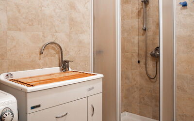 Bardolino 632.2: Rubinetto, Idraulico Fixture, Mobiletto Del Bagno, Cabinetry, Lavello, Prodotto, Bagno, Lavandino Del Bagno