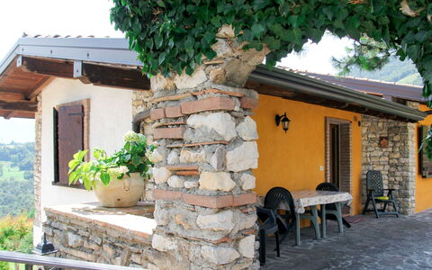 Tremosine 651: Costruzione, Pianta, Finestra, Cielo, Casa, Legna, Architettura, Villetta, Albero, Parete