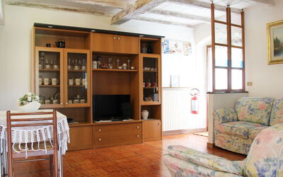 La Tartufaia 651.7: Camera, Mobilia, Proprietà, Costruzione, Soggiorno, Interior Design, Pavimento, Focolare, Soffitto, Casa